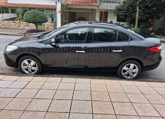 RENAULT FLUENCE 2.0 DYNAMIQUE 16V FLEX 4P MANUAL RENAULT FLUENCE 2.0 DYNAMIQUE 16V FLEX 4P MANUAL
